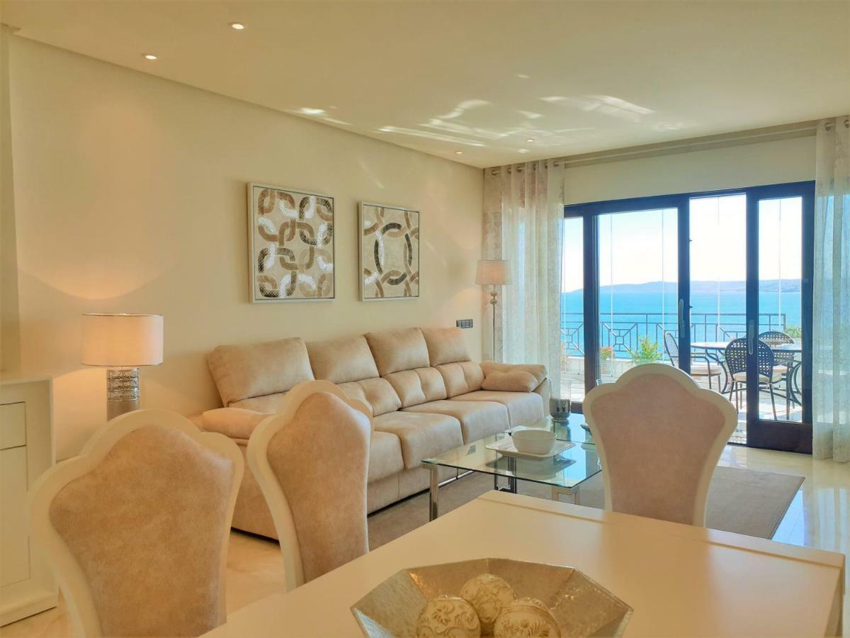 Luxury Apartment Frontal To The Sea In Estepona Doncella Beach Exterior photo