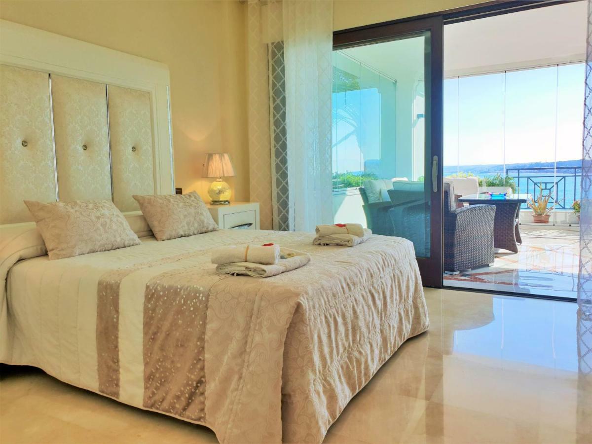 Luxury Apartment Frontal To The Sea In Estepona Doncella Beach Exterior photo