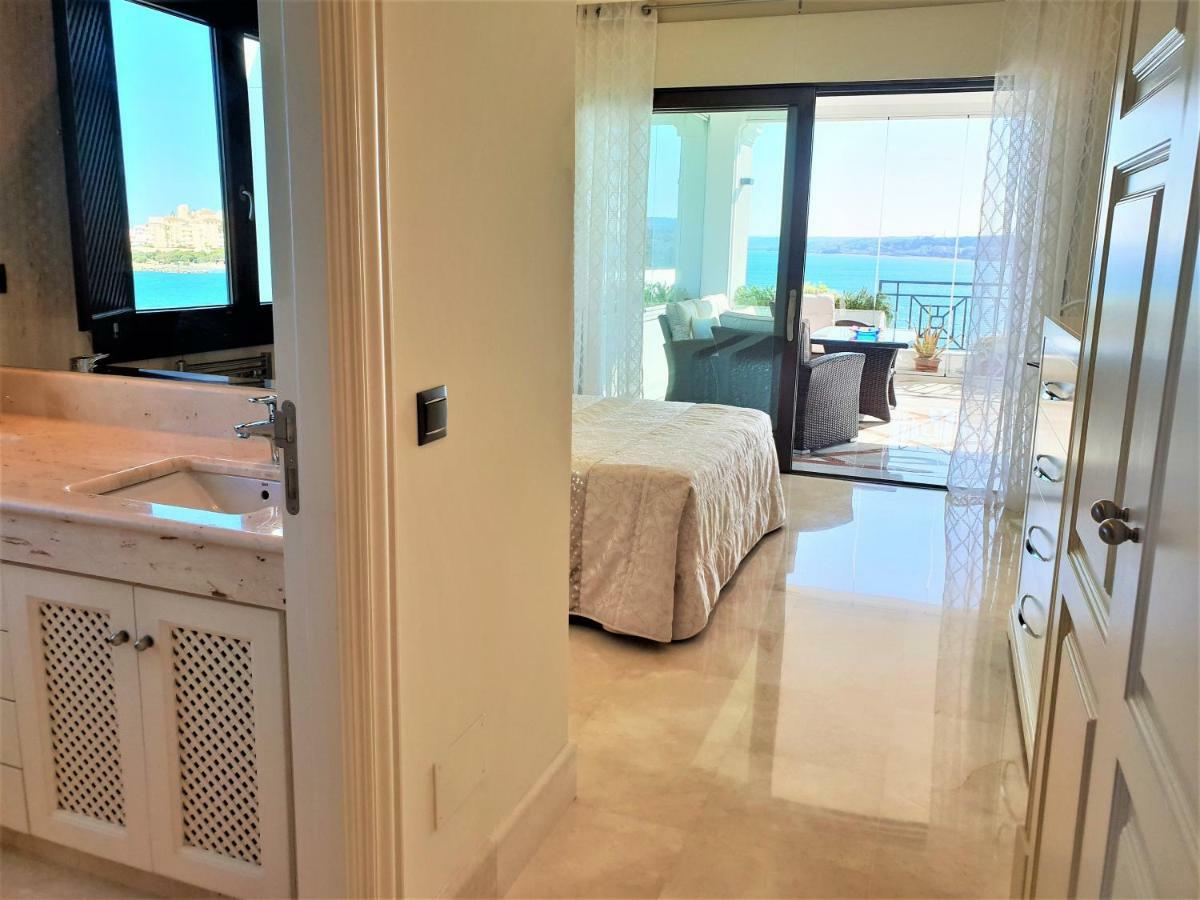 Luxury Apartment Frontal To The Sea In Estepona Doncella Beach Exterior photo