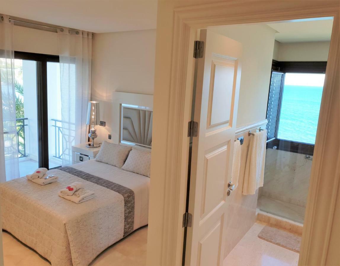 Luxury Apartment Frontal To The Sea In Estepona Doncella Beach Exterior photo