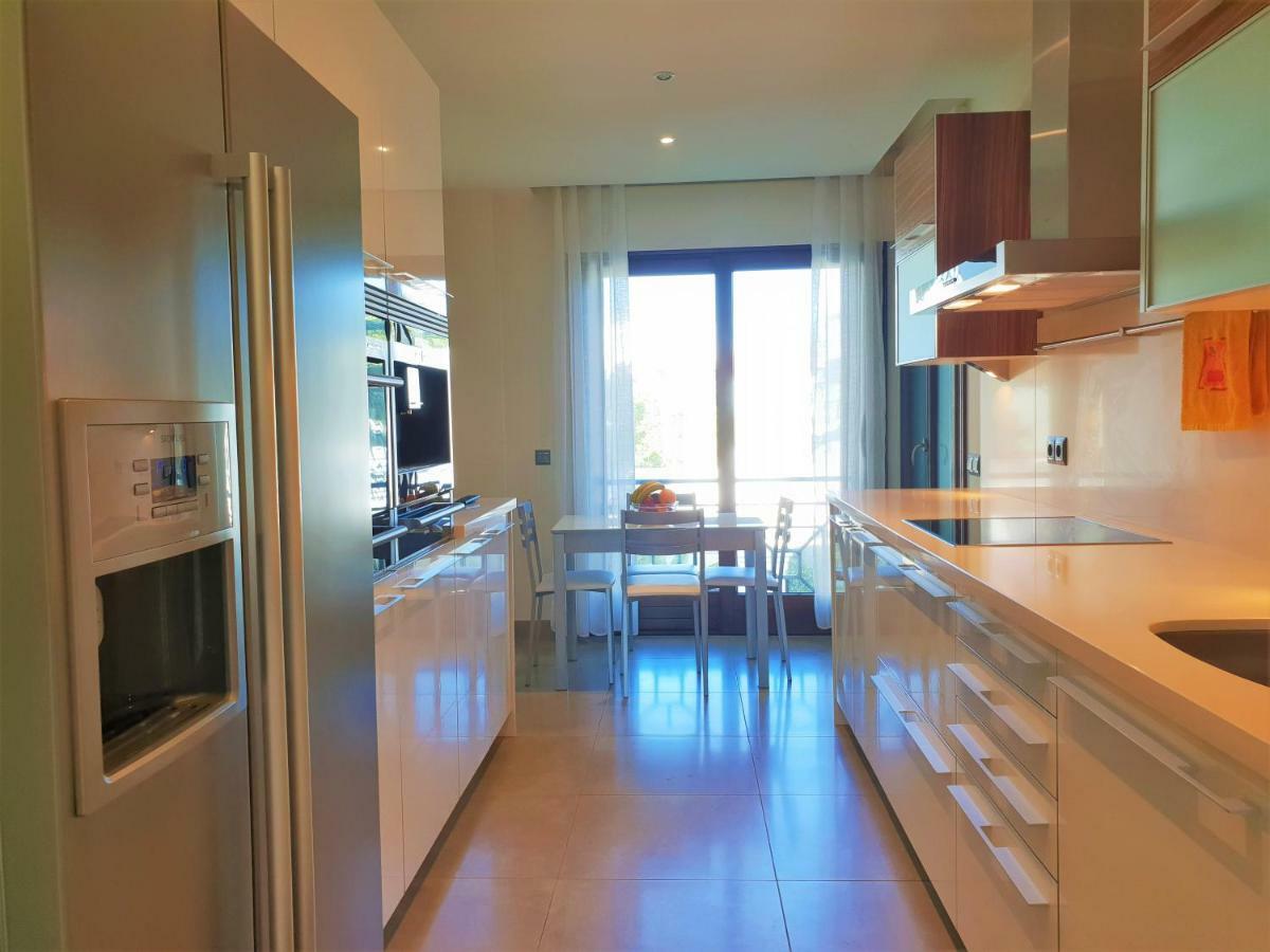 Luxury Apartment Frontal To The Sea In Estepona Doncella Beach Exterior photo