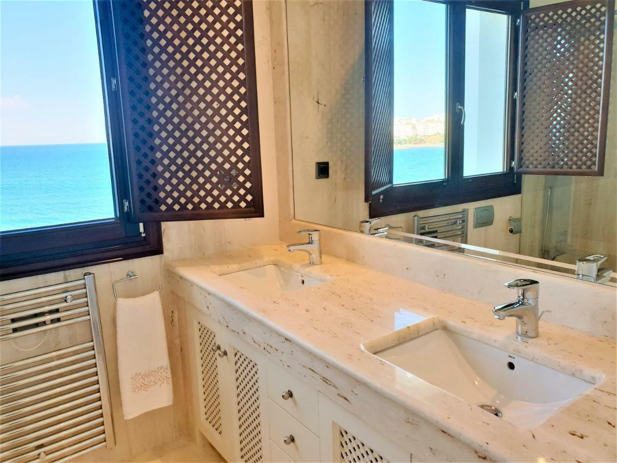 Luxury Apartment Frontal To The Sea In Estepona Doncella Beach Exterior photo