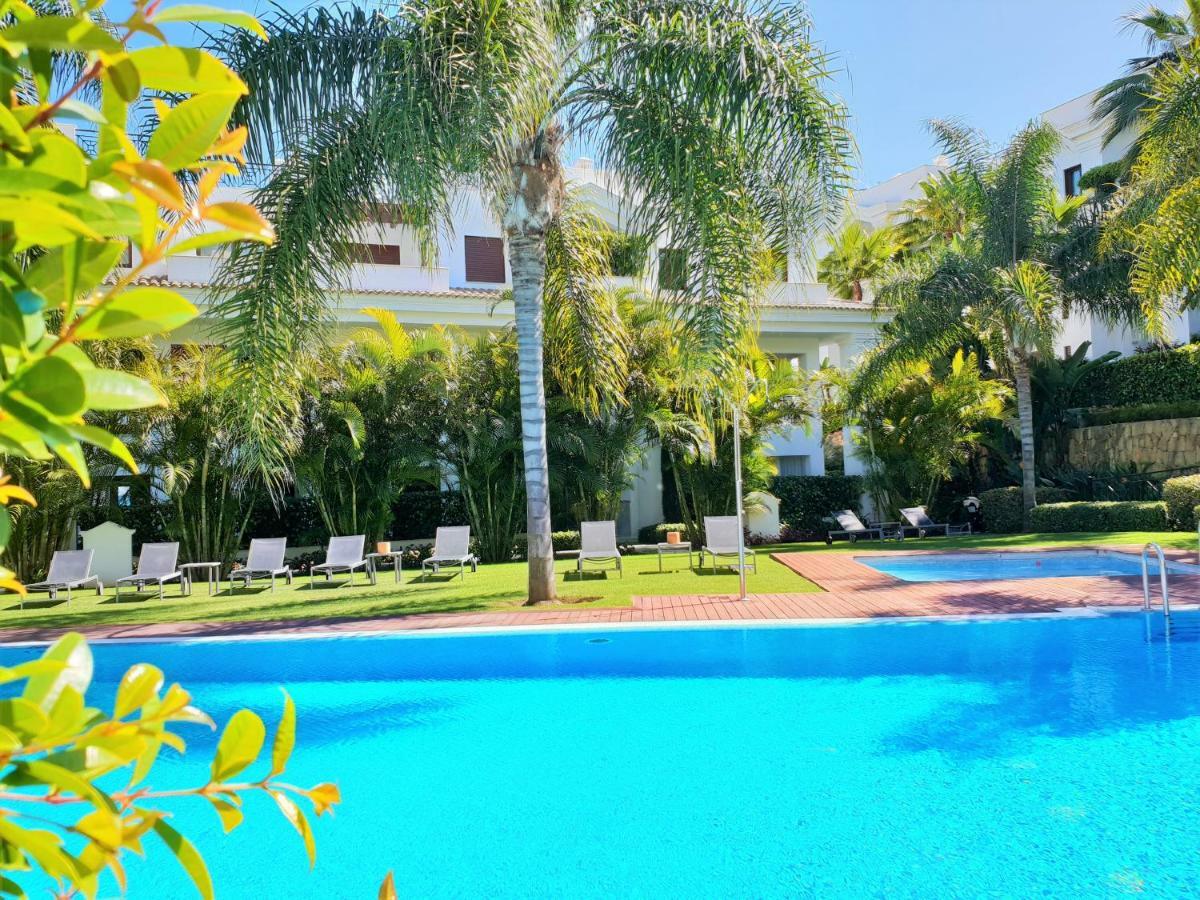 Luxury Apartment Frontal To The Sea In Estepona Doncella Beach Exterior photo